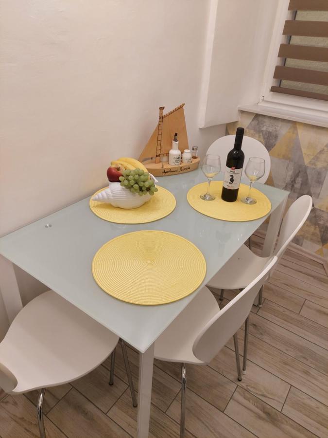 Apartmant Bionda Novi Vinodolski, Cozy And Nice Apartment For 4 People In The City Center Extérieur photo