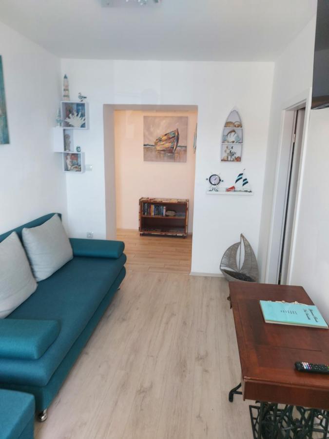 Apartmant Bionda Novi Vinodolski, Cozy And Nice Apartment For 4 People In The City Center Extérieur photo