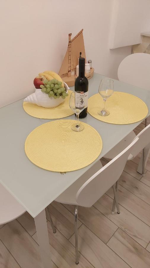 Apartmant Bionda Novi Vinodolski, Cozy And Nice Apartment For 4 People In The City Center Extérieur photo
